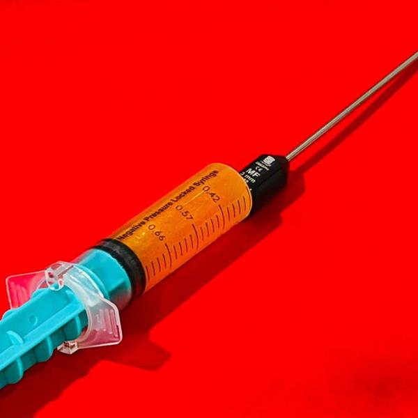 قیمت و خرید سرنگ یکبارمصرف استریل قفل شونده در فشار منفی ساکشن چربی 20 سی سی+کپ کارتن 24 عددی